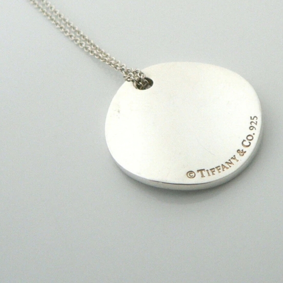 TIFFFANY & CO 💙 Sterling Silver 925 Round Tag Heart Necklace 19 inch chain - Picture 4 of 8